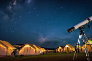 城步南山牧场星空帐篷营地盛大开放，专业天文望远镜带你探索宇宙奥秘