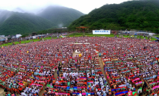 绥宁侗族“三月三歌会”再掀热潮，湘桂黔三省游客齐聚对歌擂台赛创新纪录