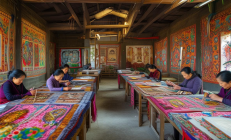 隆回花瑶挑花非遗工坊建成，绣娘人均年增收2万元，助力乡村振兴
