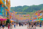 城步南山酸奶主题文旅小镇盛大开园，年接待游客突破百万！